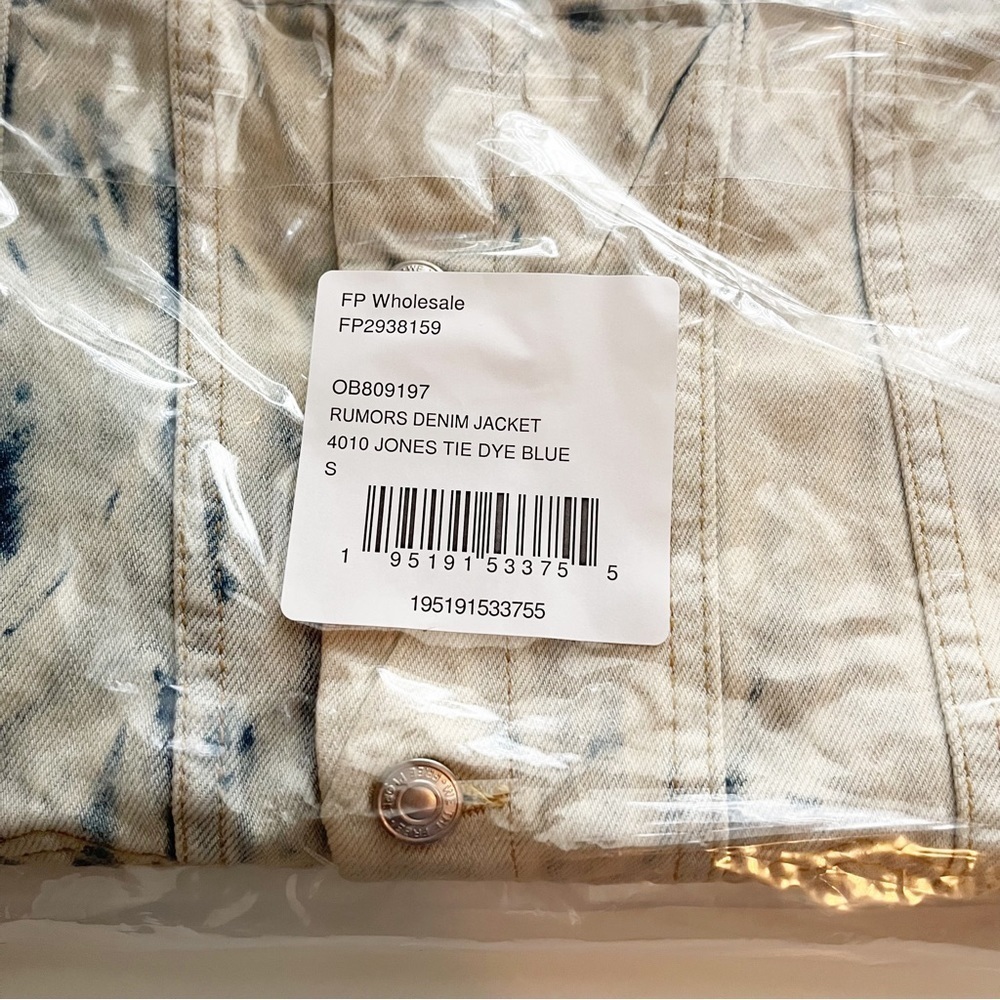 Free People Rumors Denim Jacket in Jones Tie Dye Blue - Picture 10 of 11